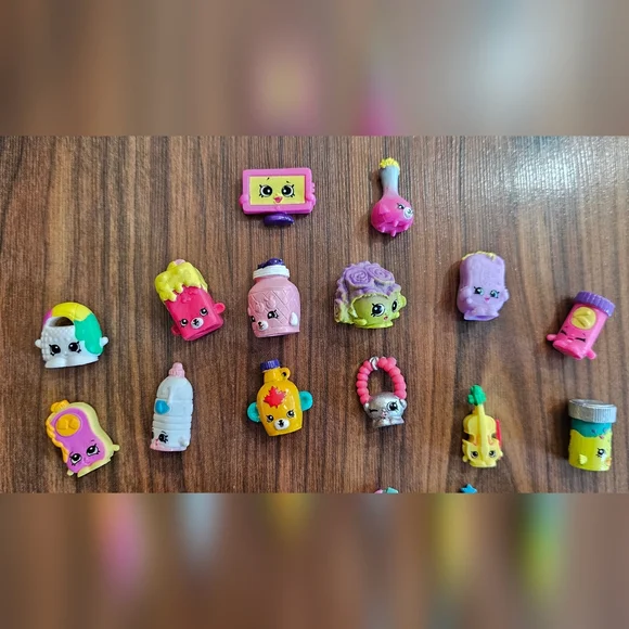 Shopkins Assorted Toys (50) - Picture 4 of 4
